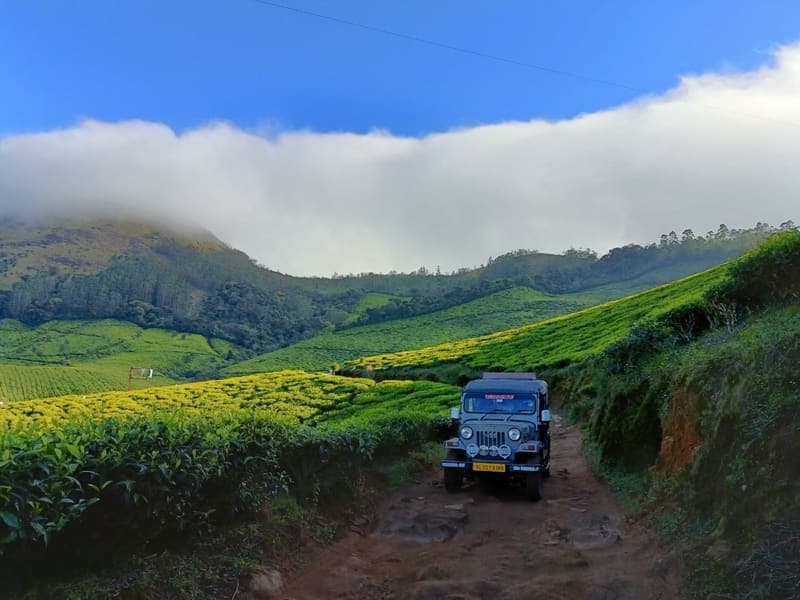 Kolukkumalai Sunrise 4x4 & High-Altitude Ridge Glamp Unit