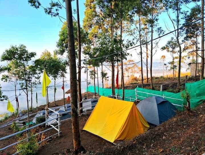 Kolukkumalai Sunrise 4x4 & High-Altitude Ridge Glamp Exterior
