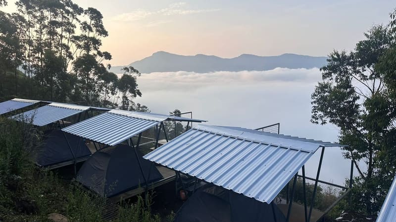Kolukkumalai Teddy's Campsite — Sky Deck & Kolukkumalai Sunrise - Adventure Dome